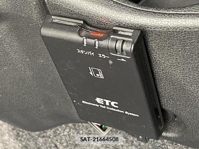 Nissan NOTE 2017-04 7060030-7