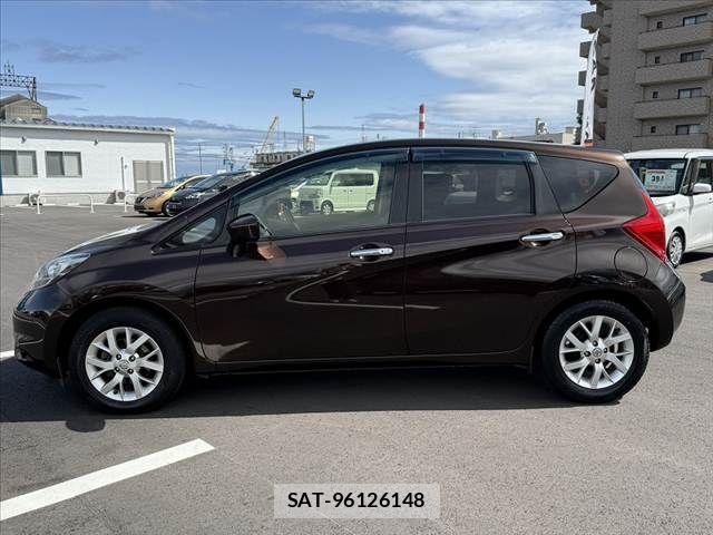 Nissan NOTE 2016-02 7060037-11