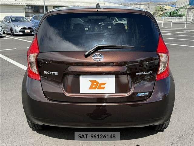 Nissan NOTE 2016-02 7060037-13