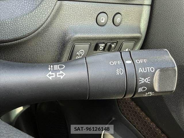 Nissan NOTE 2016-02 7060037-23