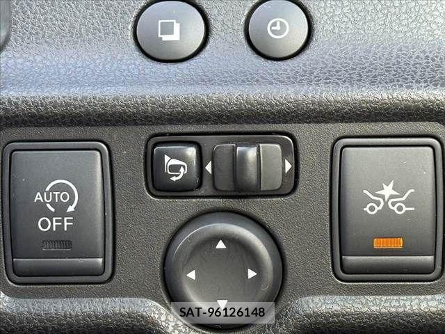 Nissan NOTE 2016-02 7060037-27