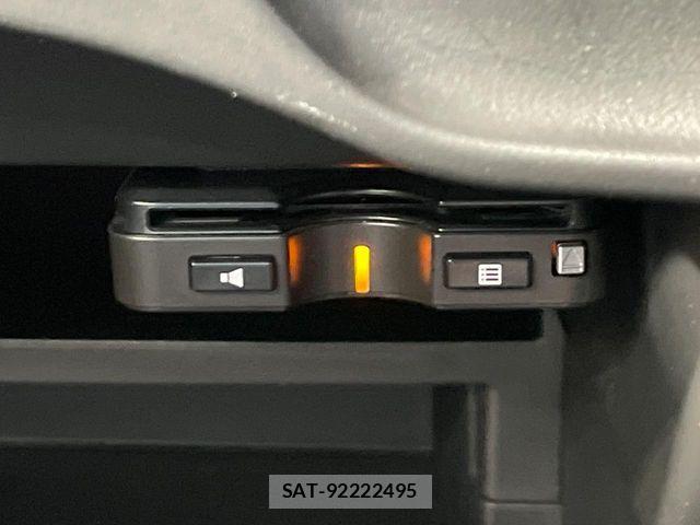 Nissan NOTE 2018-04 7060034-6