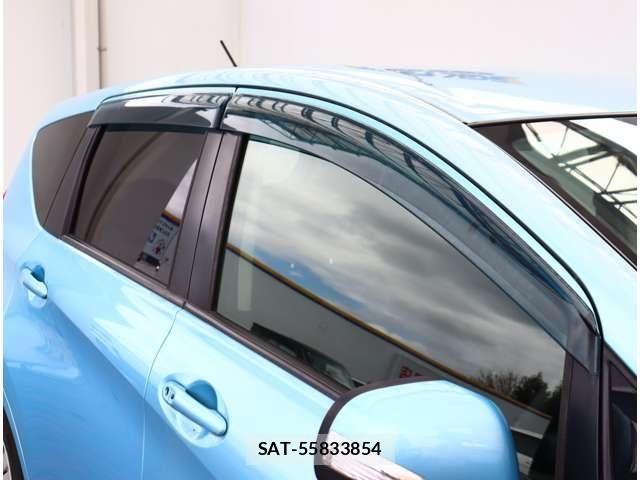 Nissan NOTE 2013-02 7060045-26