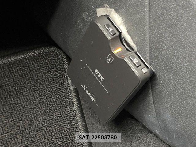 Nissan NOTE 2022-03 7060019-5