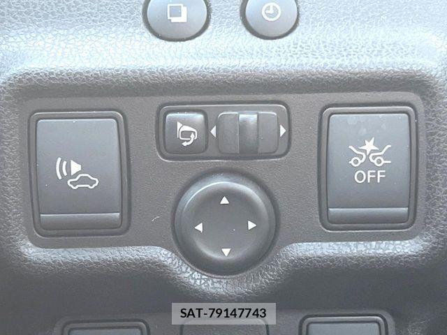 Nissan NOTE 2017-06 7060022-4