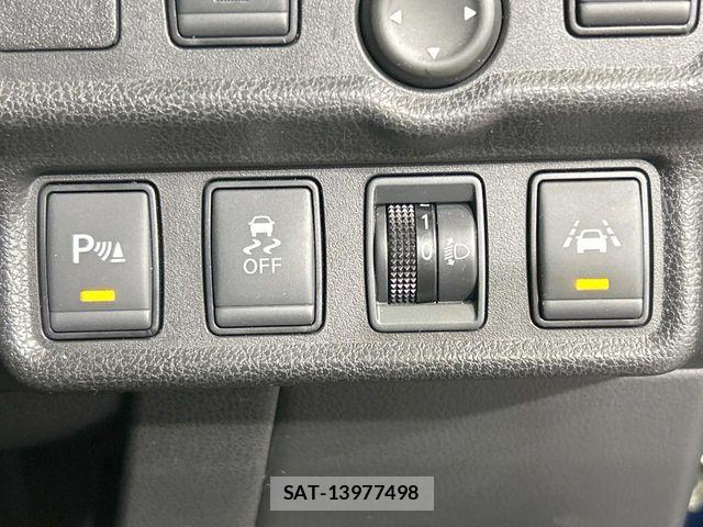 Nissan NOTE 2019-05 7060026-6