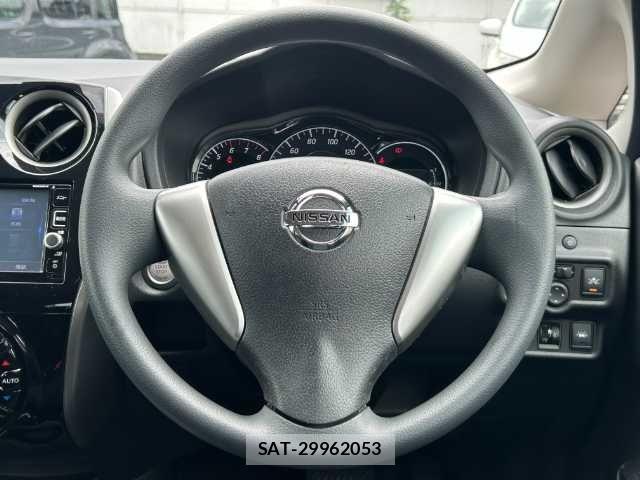 Nissan NOTE 2016-09 7060035-9