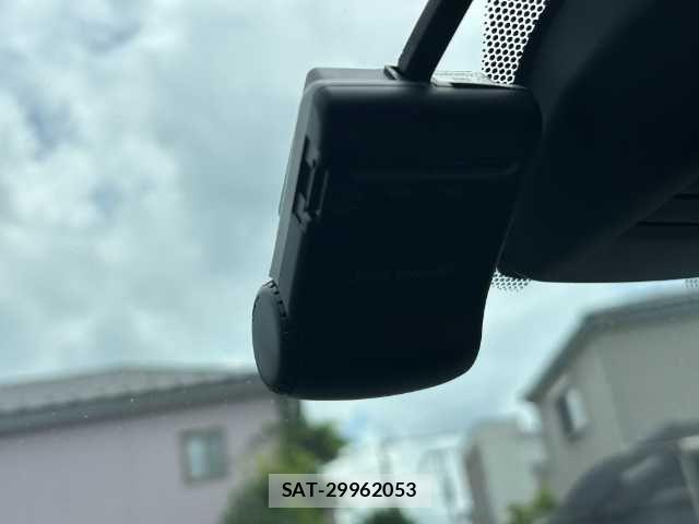 Nissan NOTE 2016-09 7060035-12