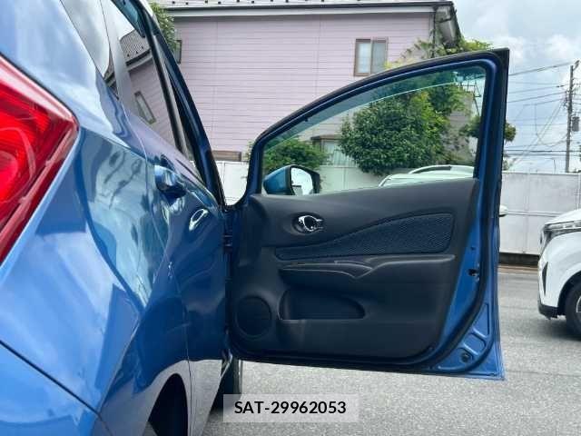 Nissan NOTE 2016-09 7060035-21