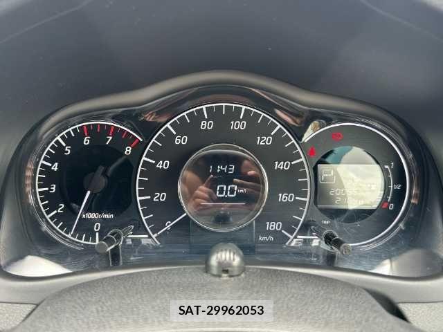 Nissan NOTE 2016-09 7060035-6