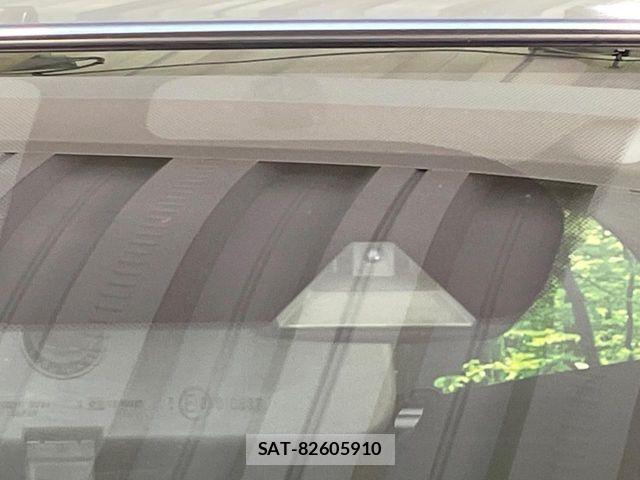 Nissan NOTE 2014-08 7222981-4