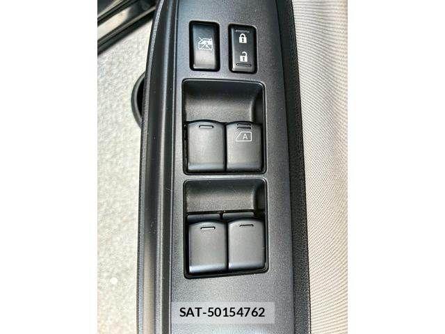 Nissan NOTE 2018-03 7223018-28
