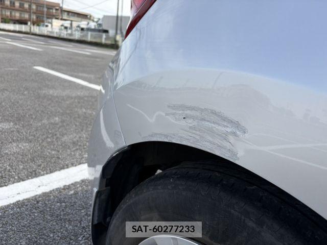 Nissan NOTE 2015-02 7222985-17
