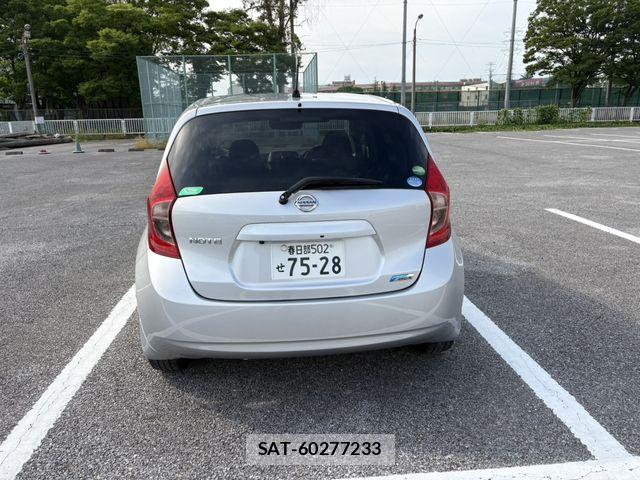 Nissan NOTE 2015-02 7222985-4