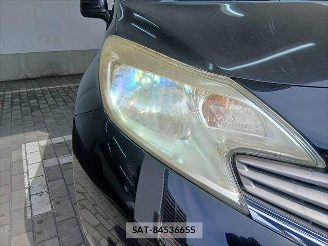 Nissan NOTE 2013-12 7215466-10