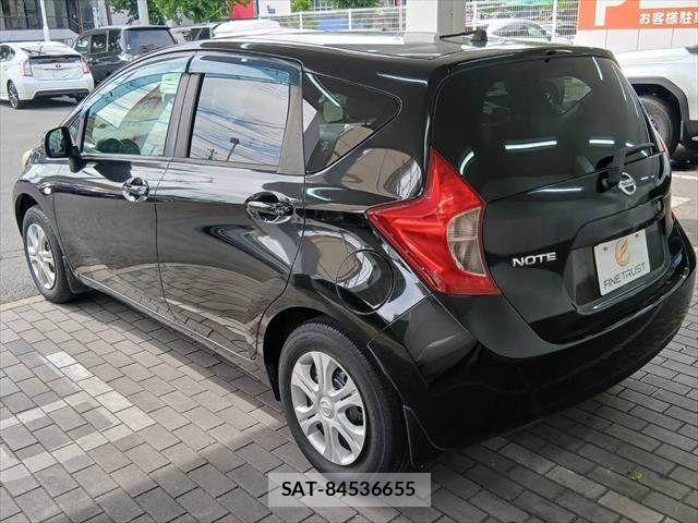Nissan NOTE 2013-12 7215466-16