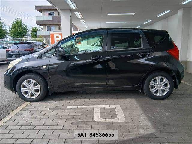 Nissan NOTE 2013-12 7215466-17