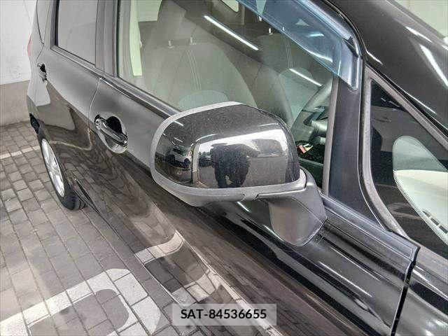 Nissan NOTE 2013-12 7215466-20