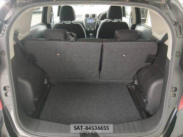 Nissan NOTE 2013-12 7215466-7