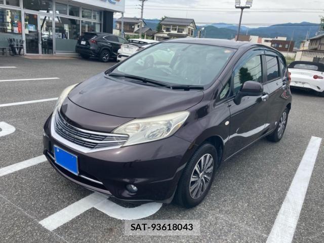 Nissan NOTE 2013-07 7222965-1