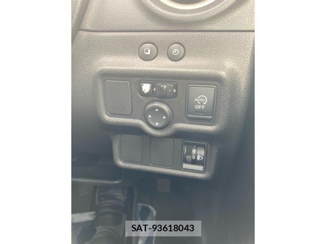Nissan NOTE 2013-07 7222965-19