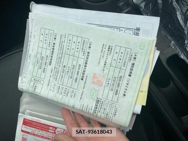 Nissan NOTE 2013-07 7222965-23