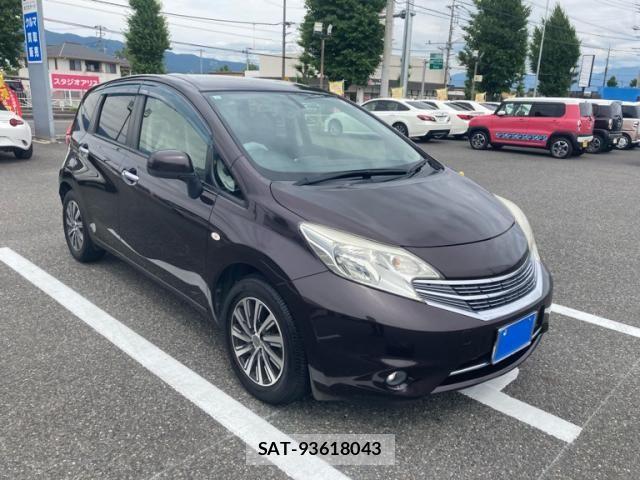 Nissan NOTE 2013-07 7222965-2