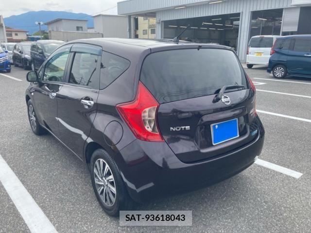 Nissan NOTE 2013-07 7222965-3
