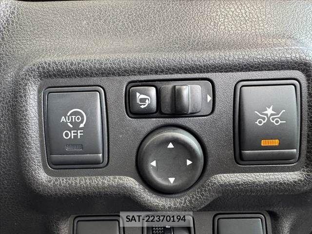 Nissan NOTE 2014-03 7222977-5