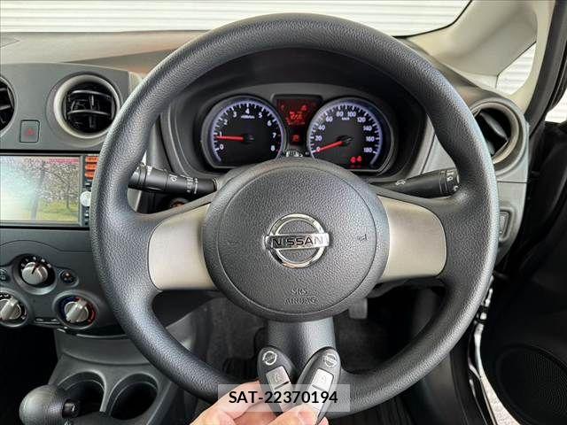 Nissan NOTE 2014-03 7222977-6