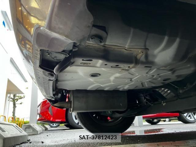 Nissan NOTE 2011-10 7222954-9