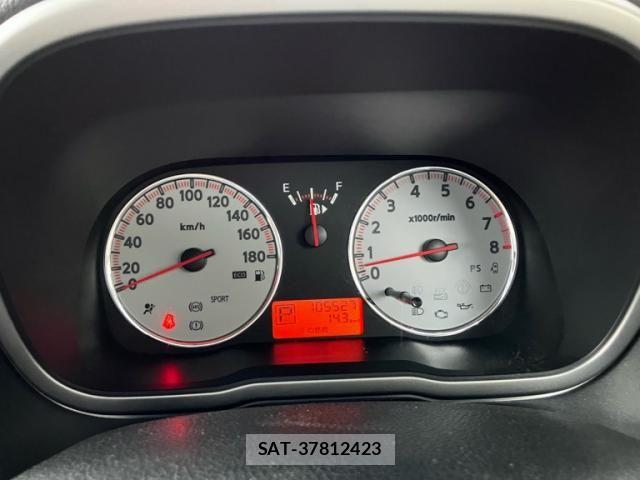 Nissan NOTE 2011-10 7222954-16