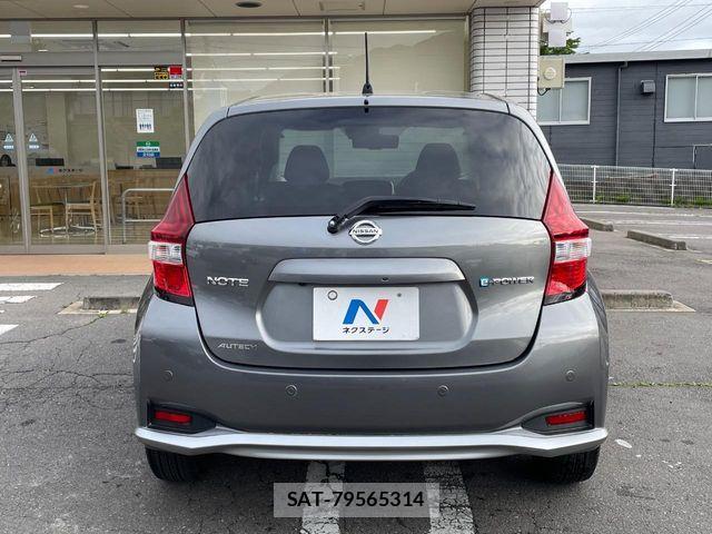 Nissan NOTE 2018-05 7217239-14