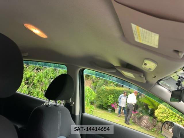 Nissan NOTE 2013-09 7222971-8