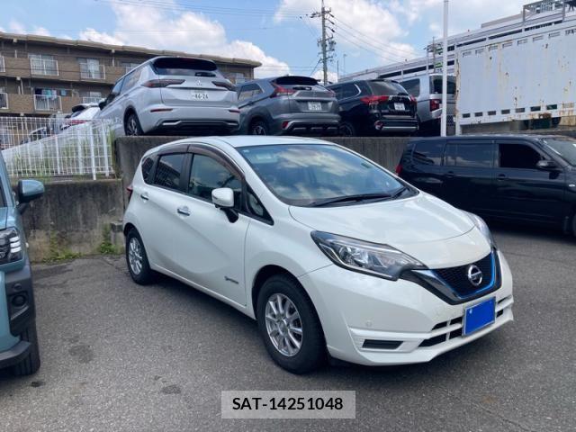 Nissan NOTE 2017-07 7223005-1