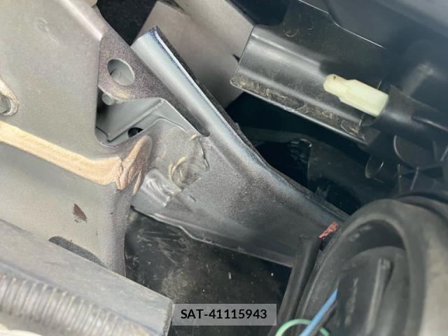 Nissan NOTE 2013-08 7222967-24