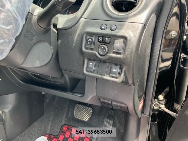 Nissan NOTE 2015-03 7222986-18