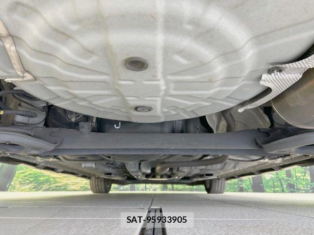 Nissan NOTE 2019-06 7223035-18