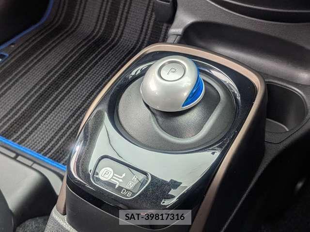 Nissan NOTE 2019-03 7223034-11