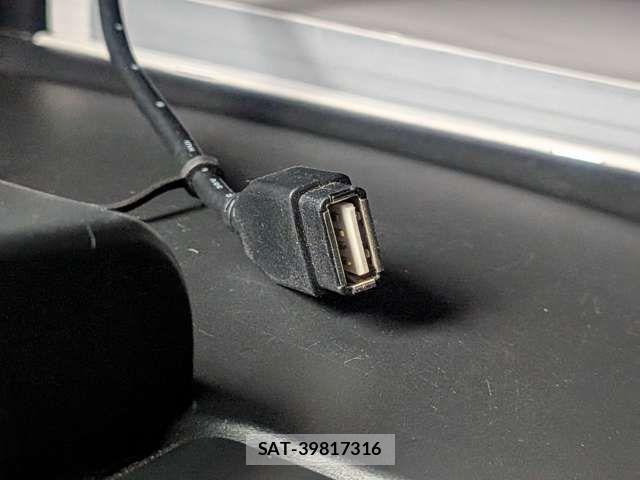 Nissan NOTE 2019-03 7223034-12