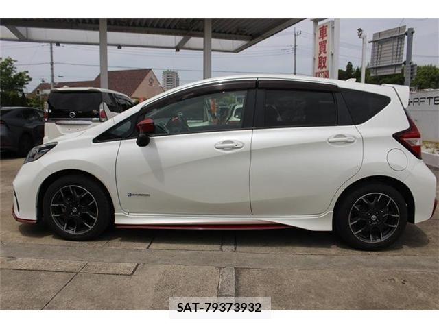 Nissan NOTE 2018-02 7223020-9