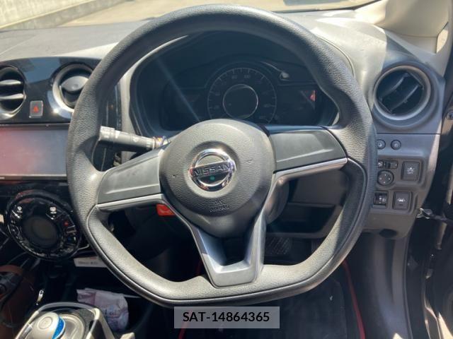 Nissan NOTE 2017-02 7216644-12