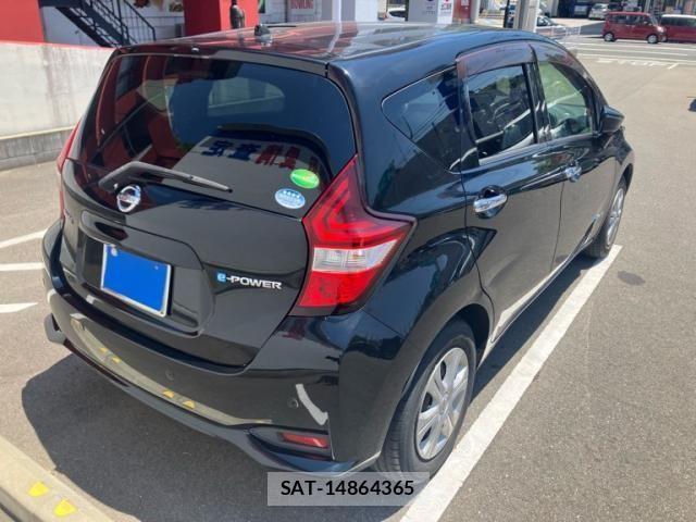 Nissan NOTE 2017-02 7216644-2