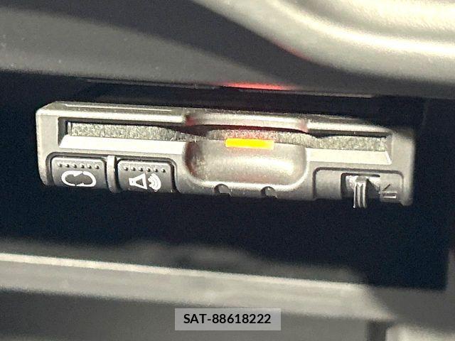 Nissan NOTE 2012-10 7222953-3