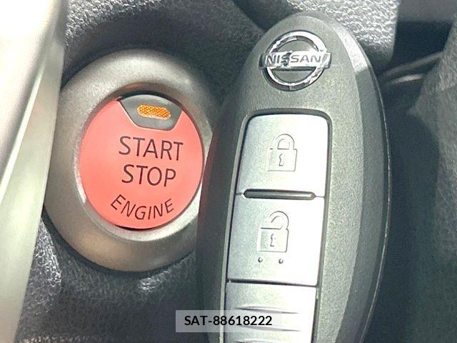 Nissan NOTE 2012-10 7222953-5