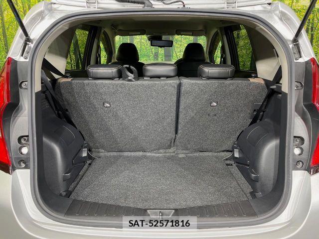 Nissan NOTE 2017-04 7215532-11