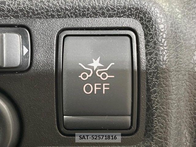 Nissan NOTE 2017-04 7215532-4