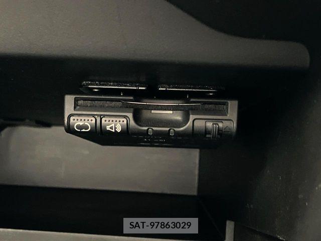 Nissan NOTE 2015-07 7222987-6
