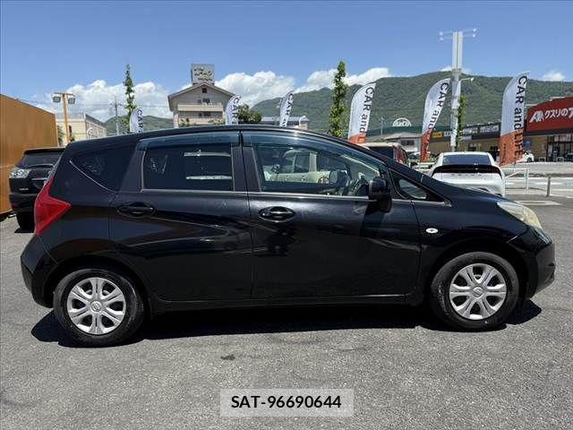 Nissan NOTE 2014-02 7222978-11