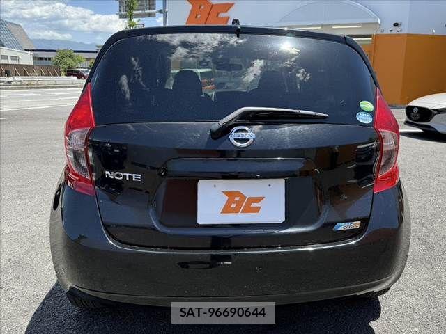 Nissan NOTE 2014-02 7222978-13